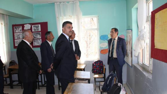 Milli Eğitim Müdürümüz  Ali Şeyh ÖZDEMİR Savran İlk/Ortaokulu´nu Ziyaret Etti