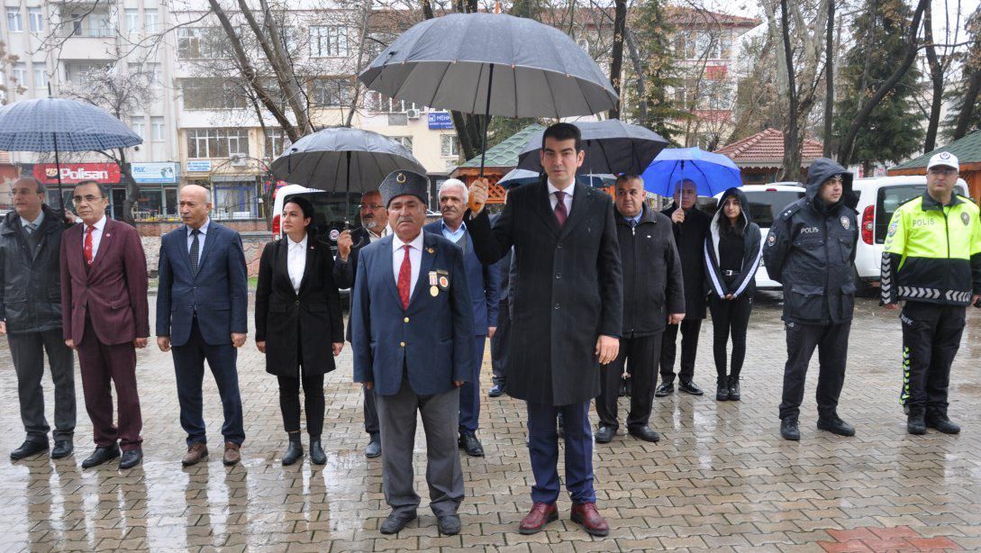 18 Mart Çanakkale Zaferi ve Şehitleri Anma Günü Münasebetiyle Çelenk Sunma Töreni Düzenlendi
