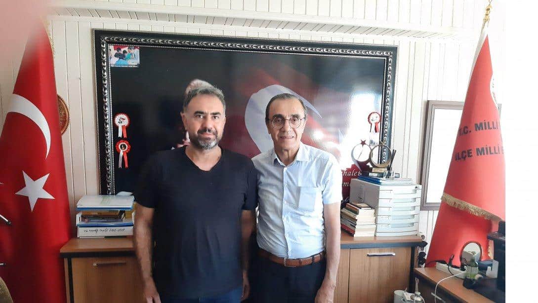 Eğitimci Yazar Ahmet KORKMAZ İlçe Milli Eğitim Müdürümüz Ali Şeyh ÖZDEMİR'i Makamına Ziyaret Etti
