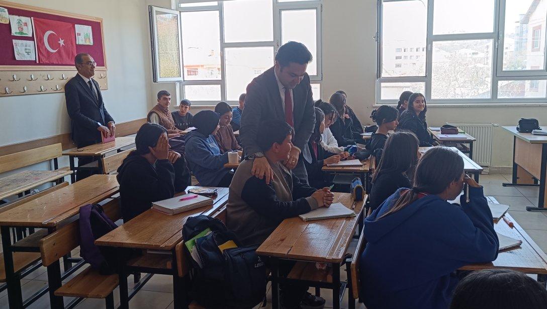 Kaymakamımız sayın Tarık Buğra Seyhan Okul Ziyaretlerine Devam Ediyor