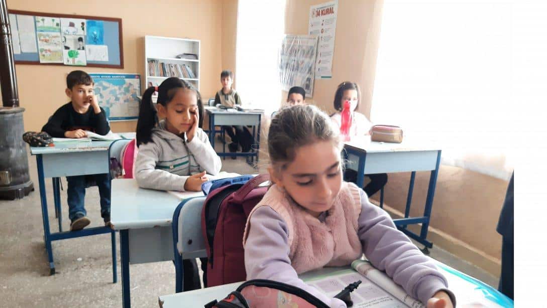 Milli Eğitim Müdürümüz Ali Şeyh ÖZDEMİR, Akçabel İlkokulu'nu Ziyaret Etti.