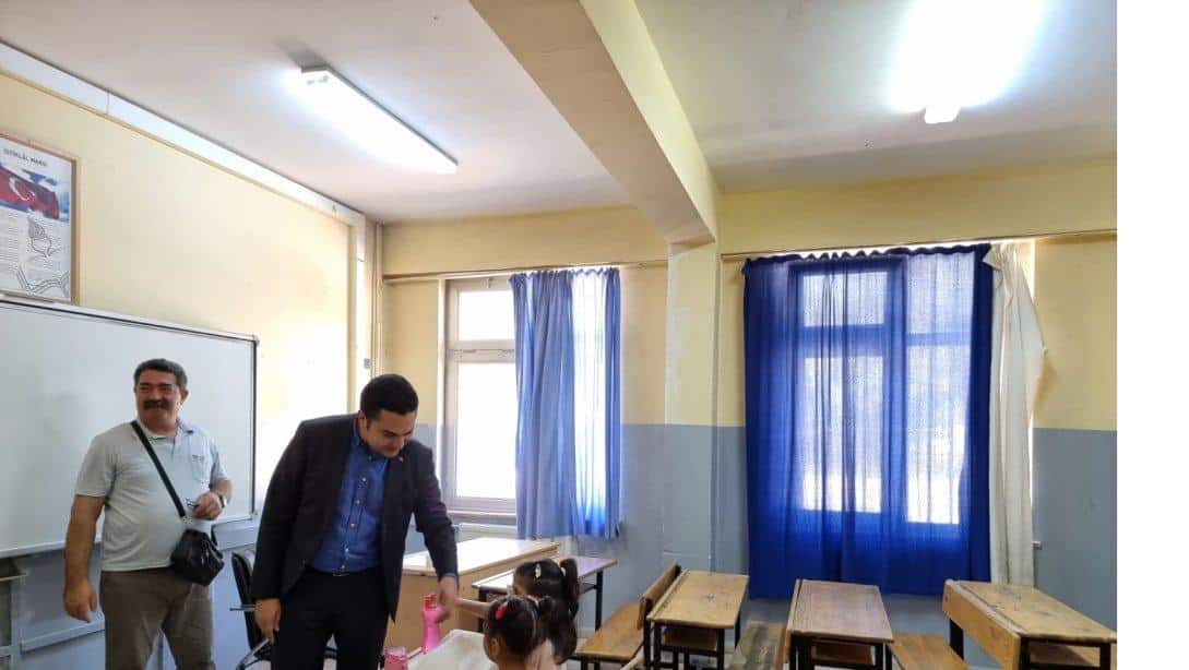 Kaymakamımız Sayın TARIK Buğra SEYHAN Okul Ziyaretlerine Devam Ediyor.